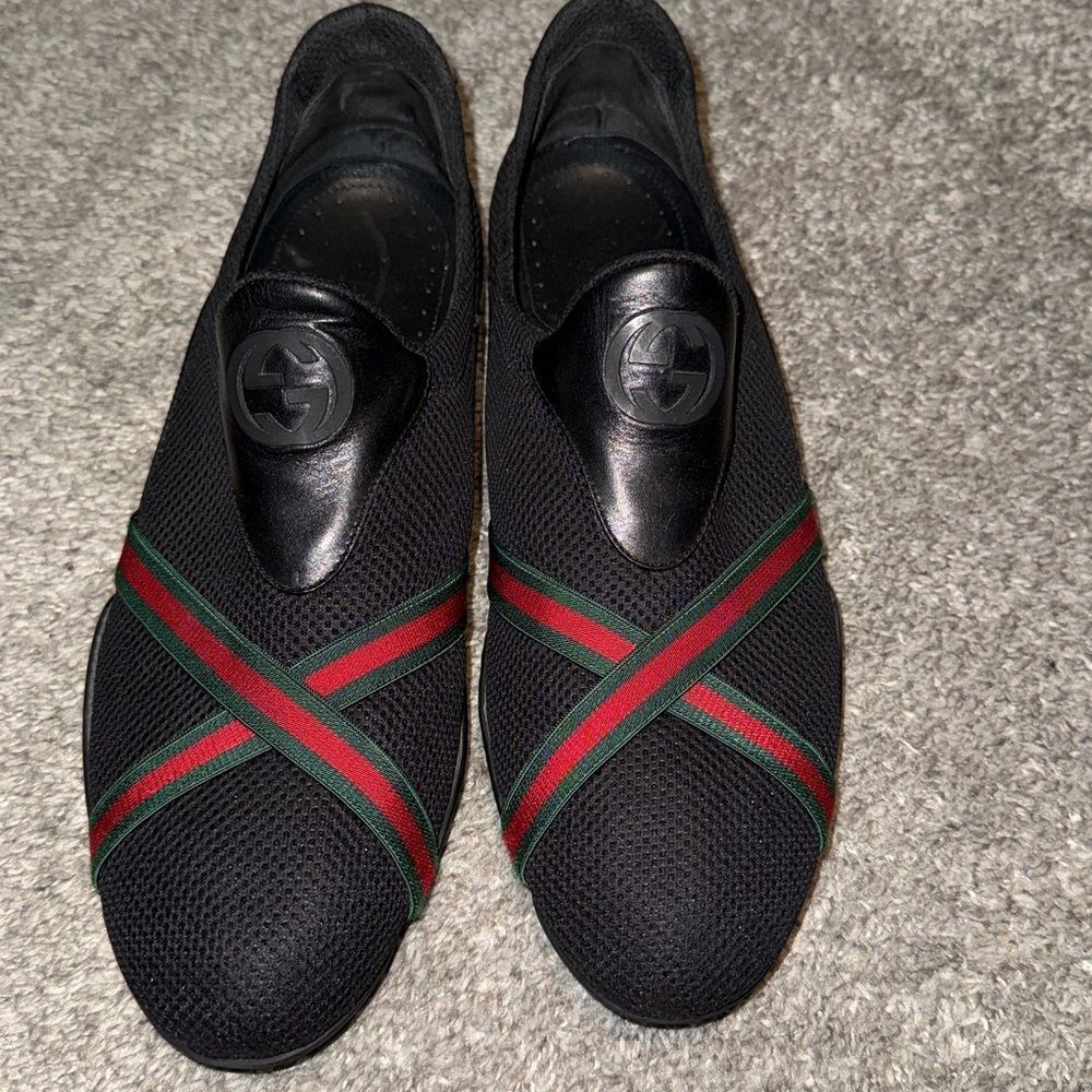 RARE FIND!!  Women’s AUTHENTIC Gucci Cloth Trainers
